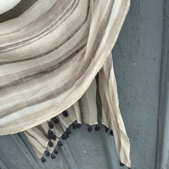 Nordstrom Pom Pom Shawl Wrap, One Size - Picture 6 of 11